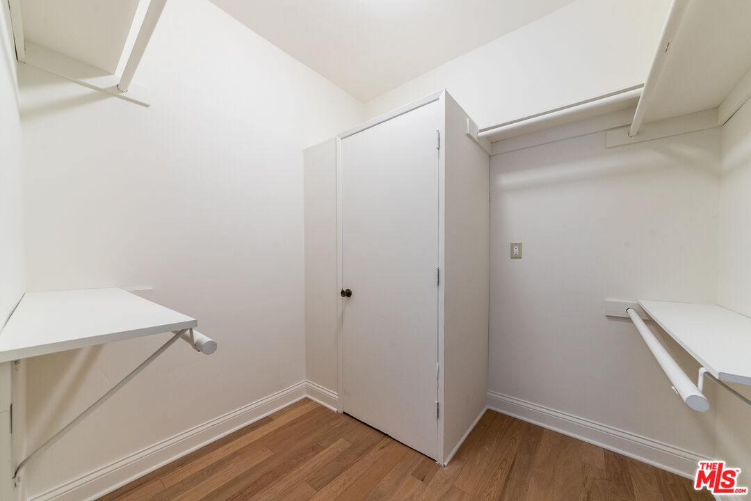 125 S Elm Dr Unit: 201