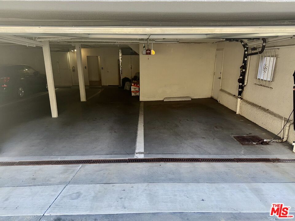 125 S Elm Dr Unit: 201