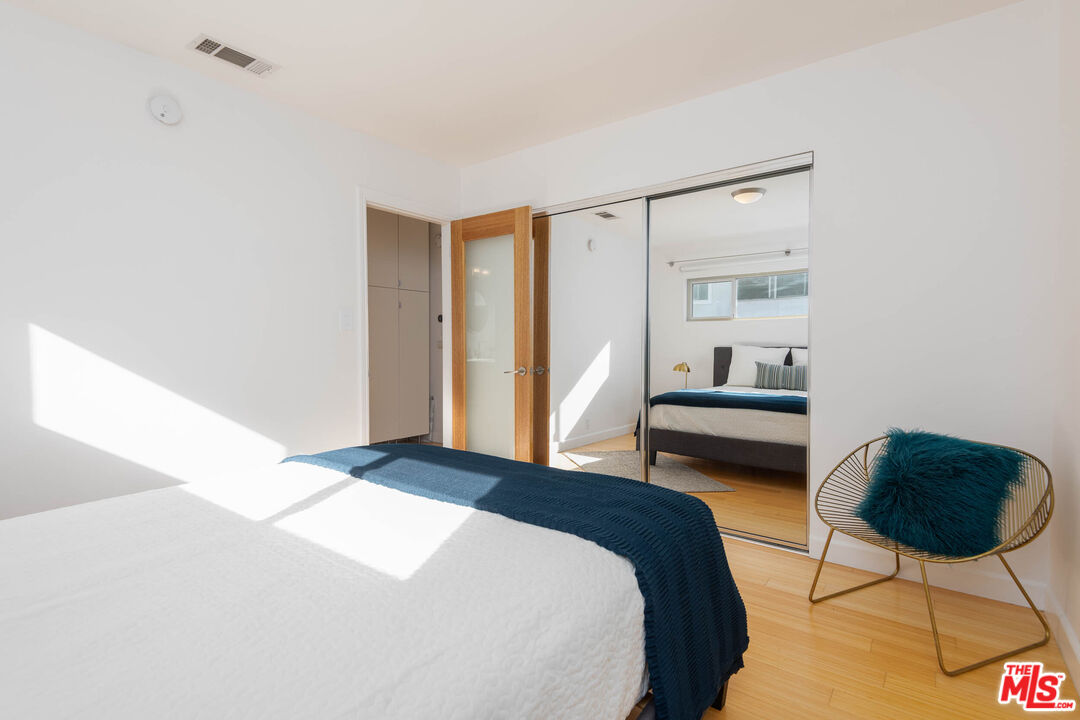 11634 Gorham Ave Unit: 203