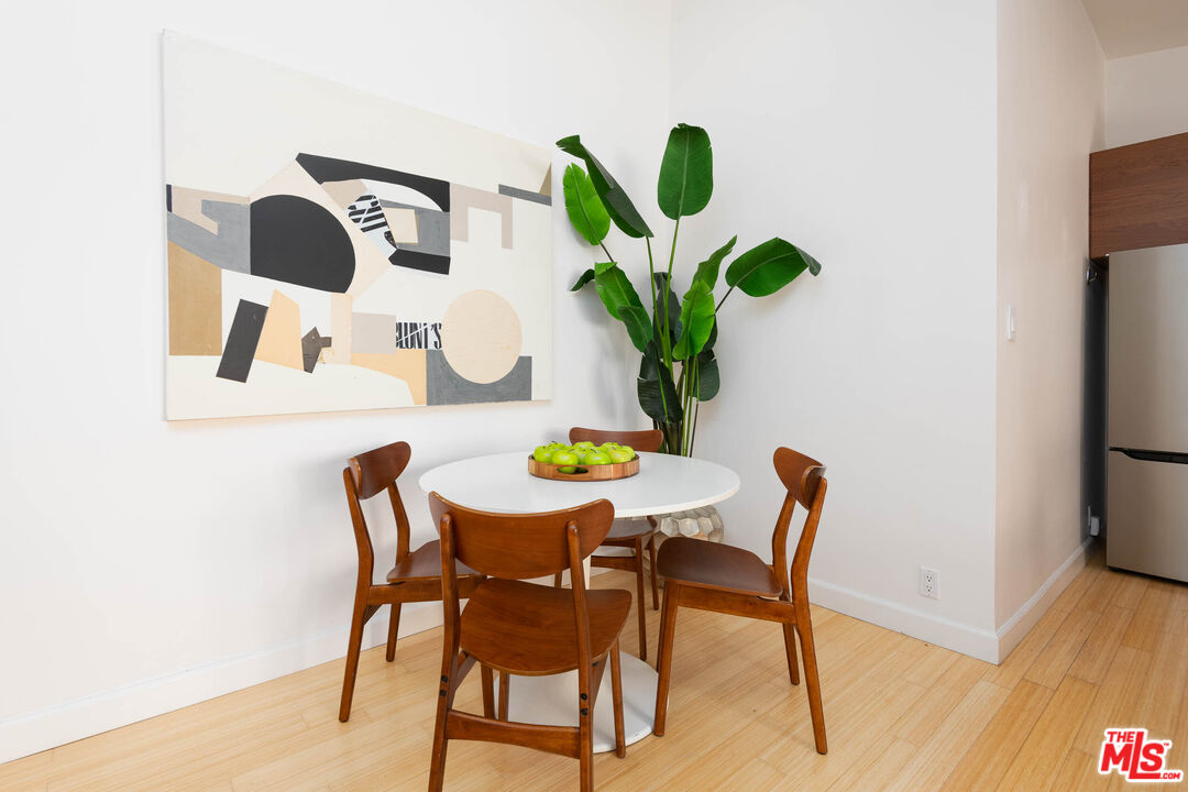 11634 Gorham Ave Unit: 203