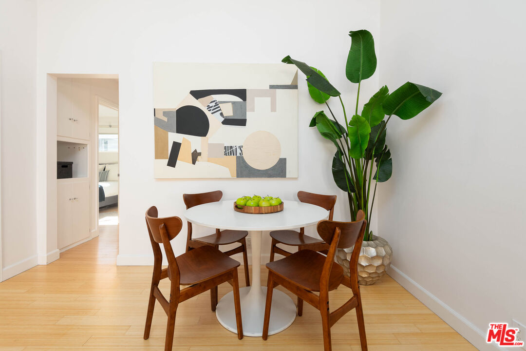 11634 Gorham Ave Unit: 203