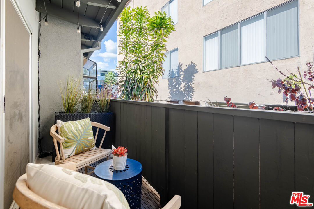 11634 Gorham Ave Unit: 203