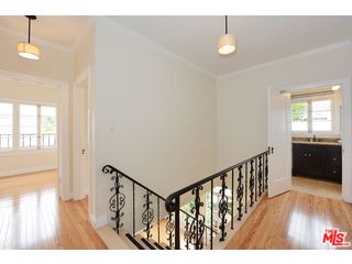 1909 N COMMONWEALTH AVE Unit: 102