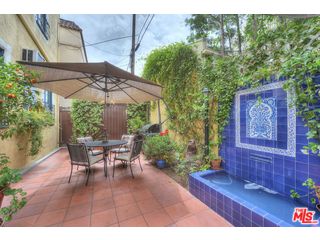 1909 N COMMONWEALTH AVE Unit: 102