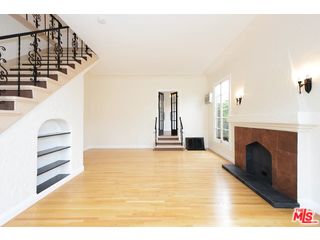 1909 N COMMONWEALTH AVE Unit: 102