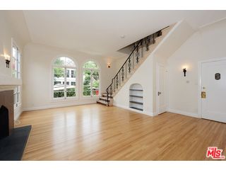 1909 N COMMONWEALTH AVE Unit: 102