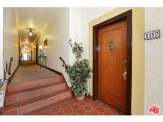 1909 N COMMONWEALTH AVE Unit: 102