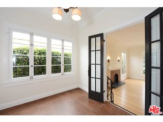 1909 N COMMONWEALTH AVE Unit: 102