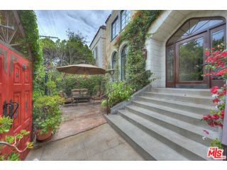 1909 N COMMONWEALTH AVE Unit: 102