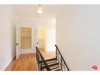 1909 N COMMONWEALTH AVE Unit: 102