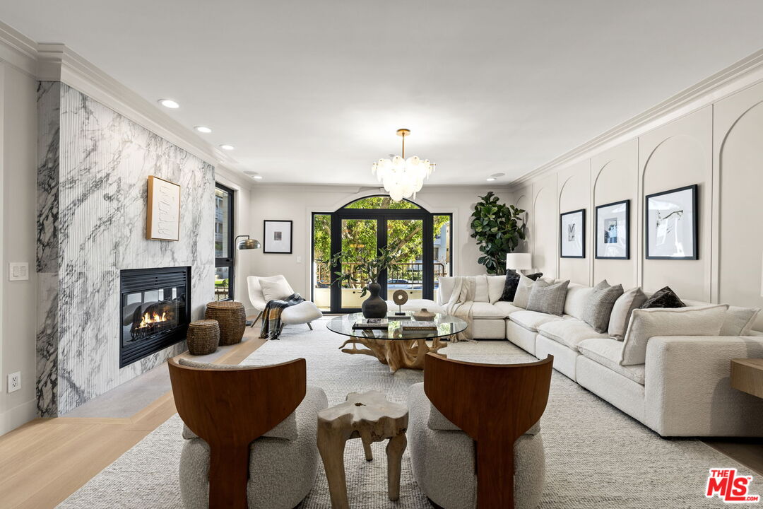 11923 Gorham Ave Unit: 102