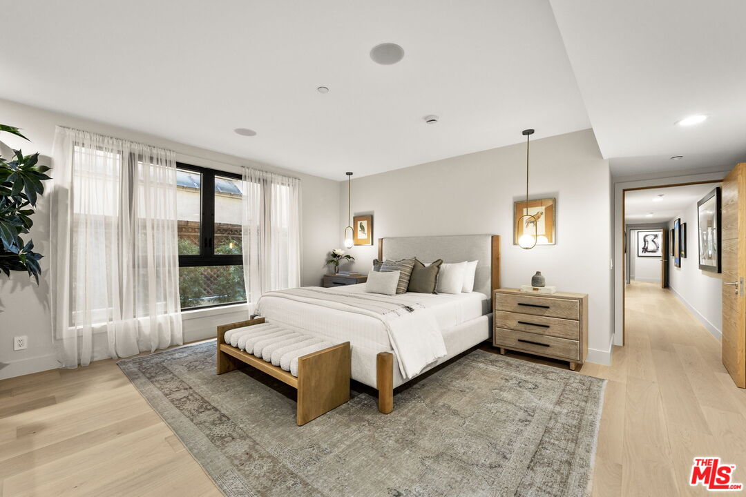 11923 Gorham Ave Unit: 102