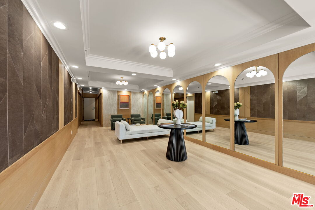 11923 Gorham Ave Unit: 102