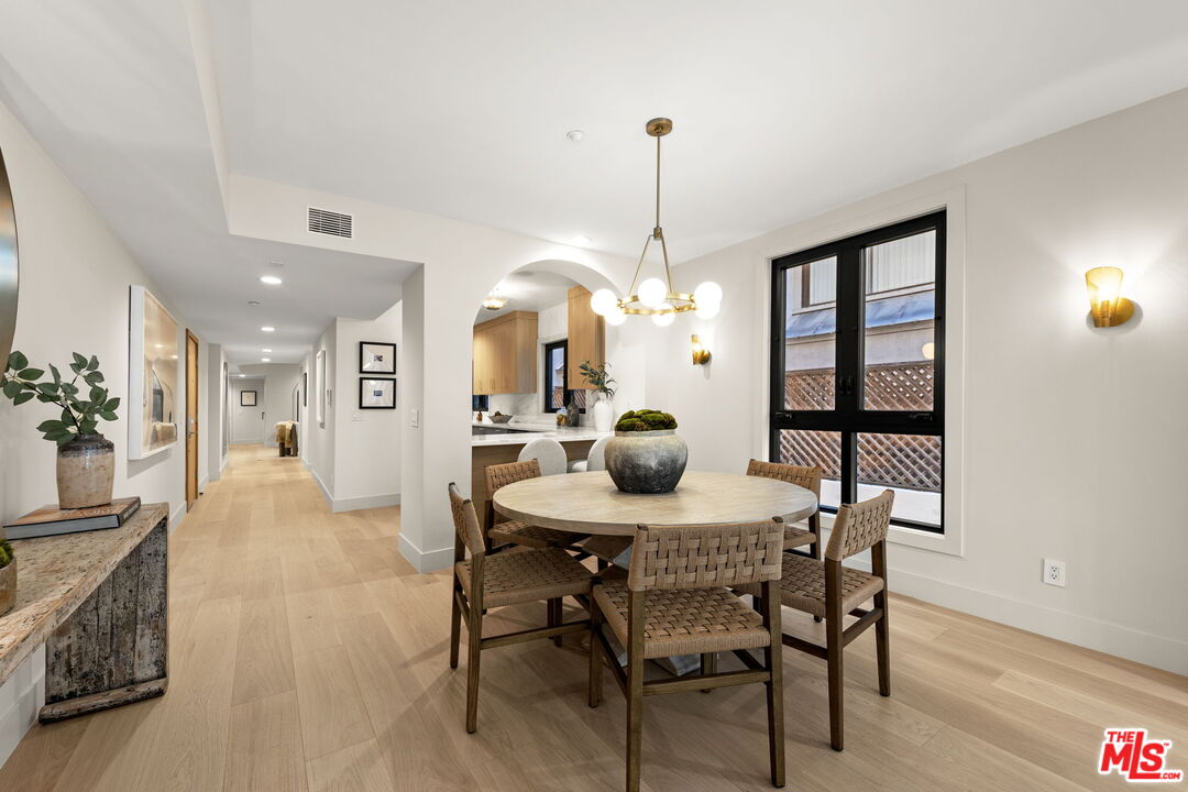 11923 Gorham Ave Unit: 102