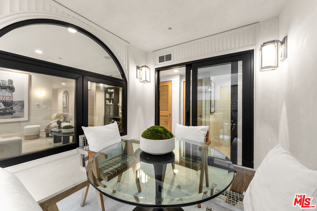 11923 Gorham Ave Unit: 102