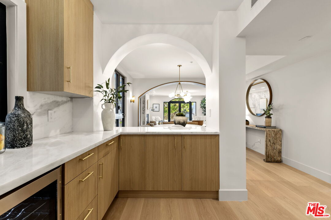 11923 Gorham Ave Unit: 102