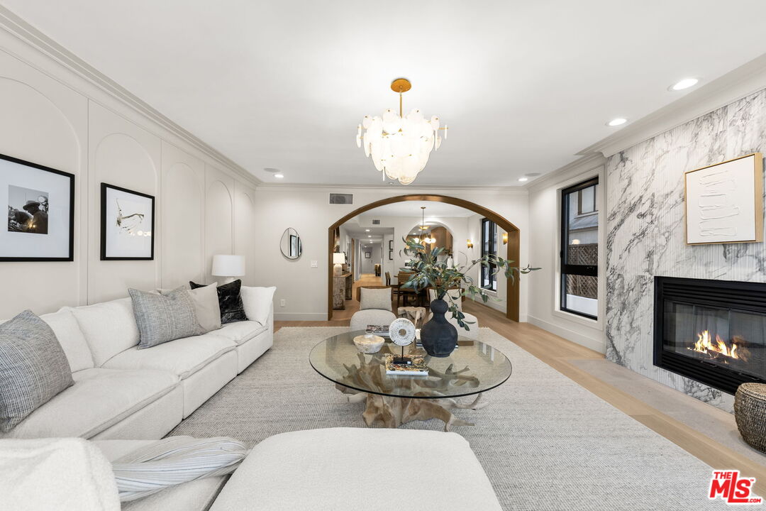 11923 Gorham Ave Unit: 102