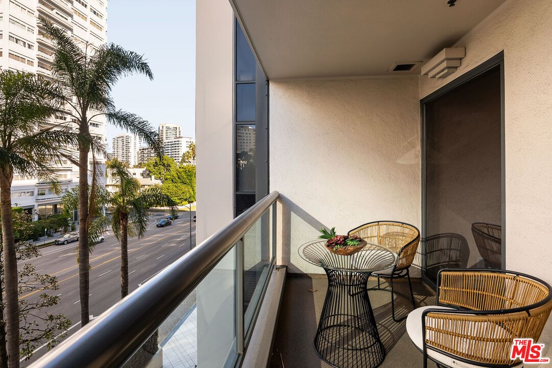 10724 Wilshire Blvd Unit: 406