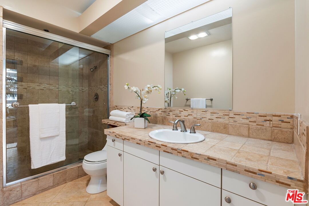 10724 Wilshire Blvd Unit: 406