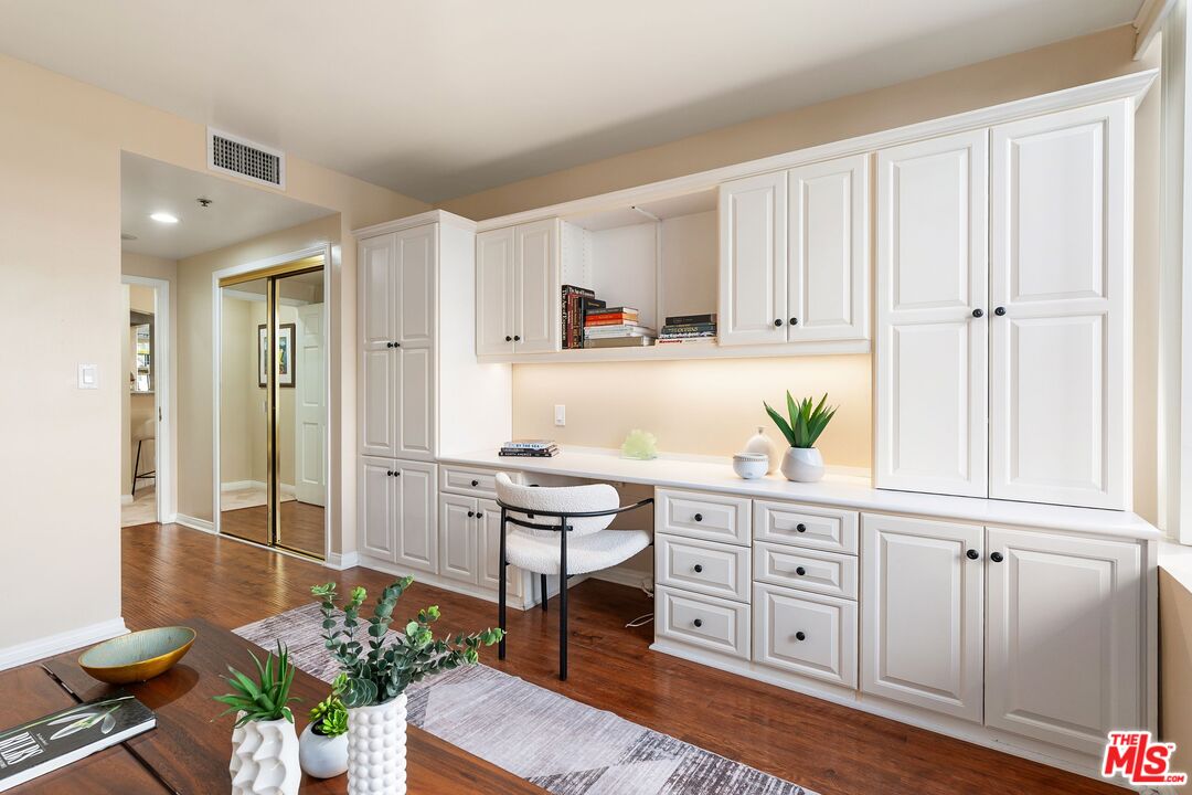 10724 Wilshire Blvd Unit: 406