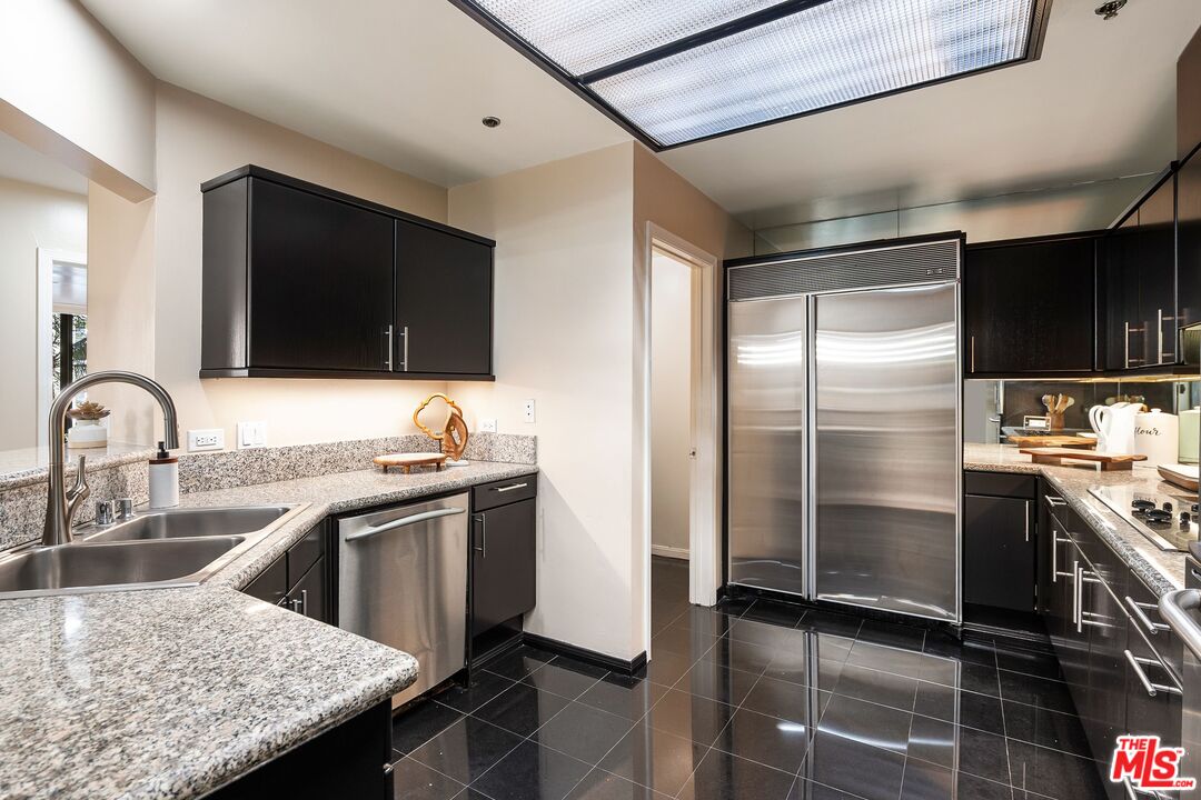 10724 Wilshire Blvd Unit: 406