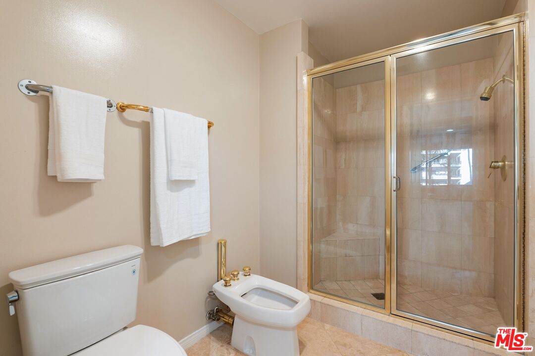 10724 Wilshire Blvd Unit: 406