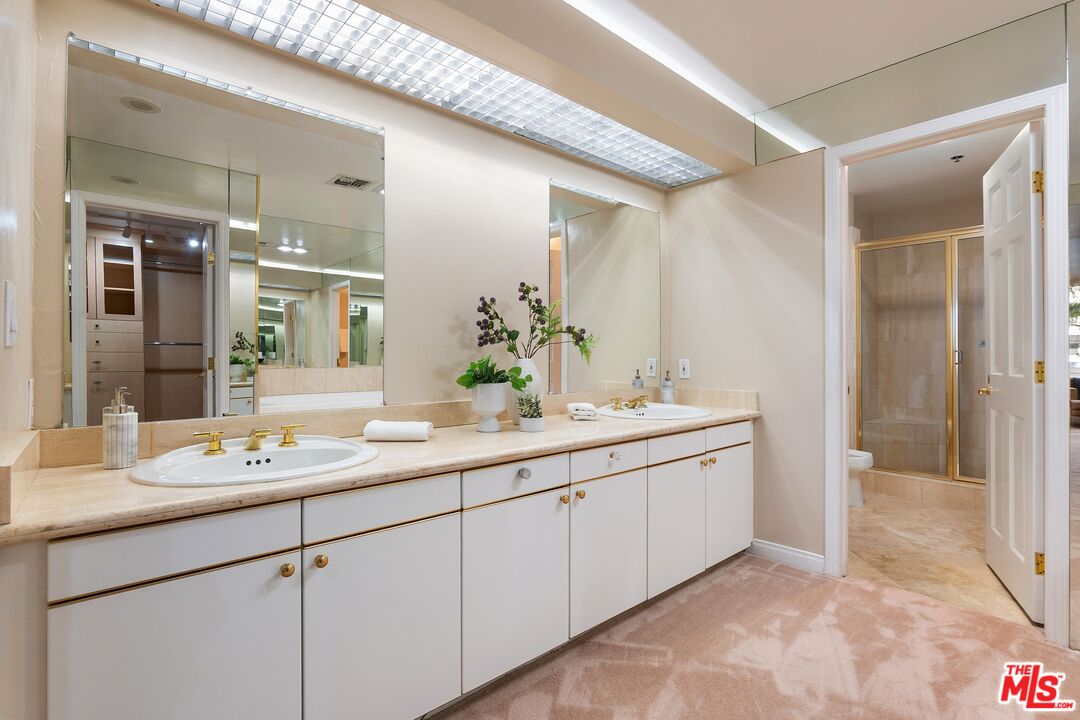 10724 Wilshire Blvd Unit: 406