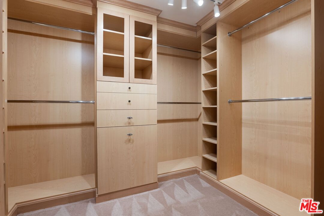 10724 Wilshire Blvd Unit: 406