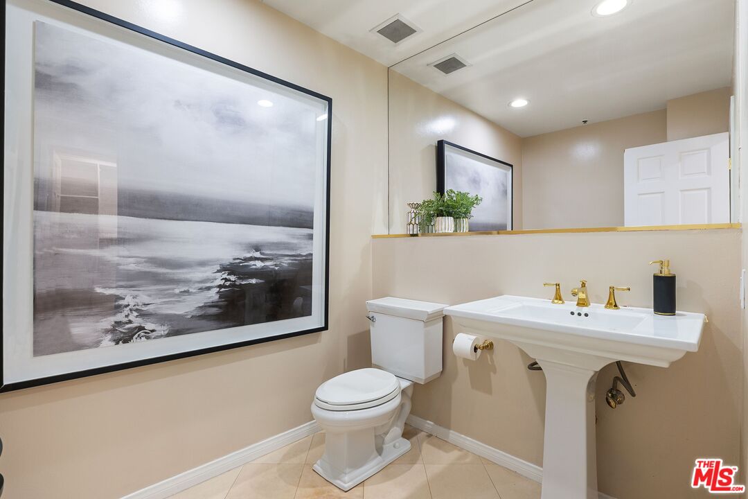 10724 Wilshire Blvd Unit: 406