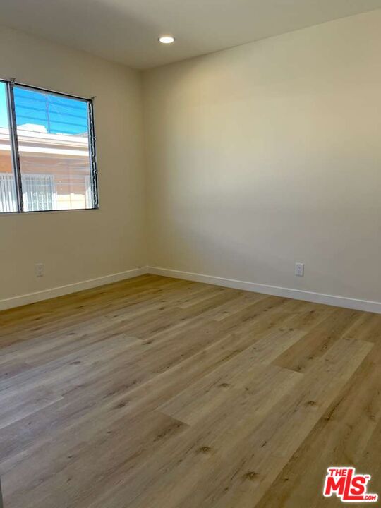 432 S Sherbourne Dr Unit: 4