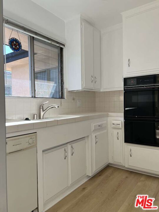 432 S Sherbourne Dr Unit: 4