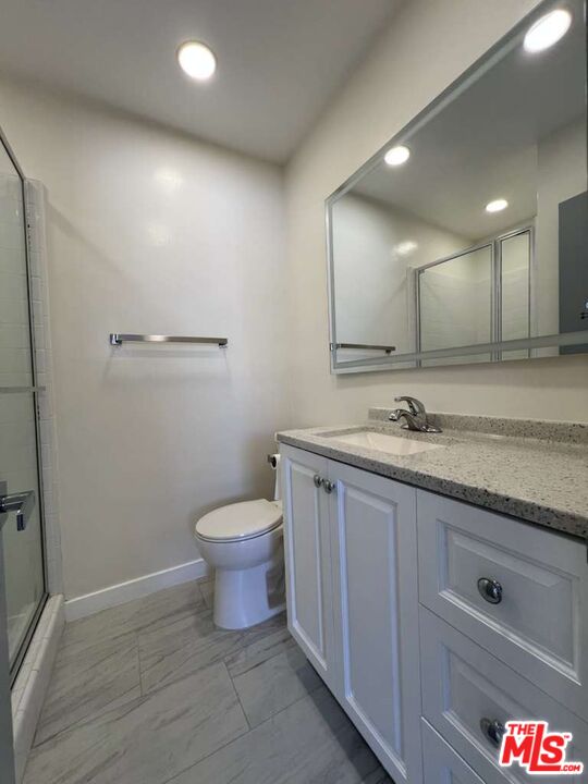 432 S Sherbourne Dr Unit: 4