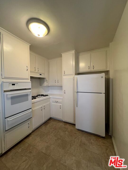 432 S Sherbourne Dr Unit: 1