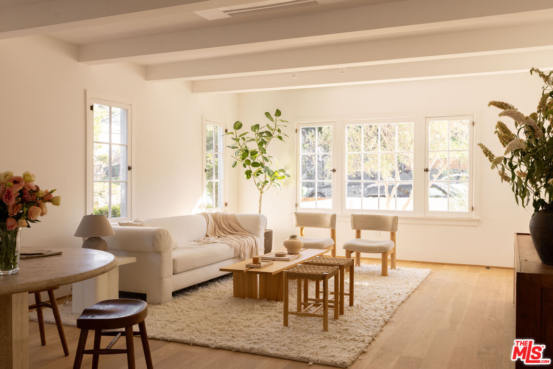 1443 Allison Ave Unit: 1/2