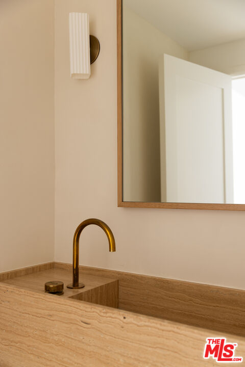 1443 Allison Ave Unit: 1/2