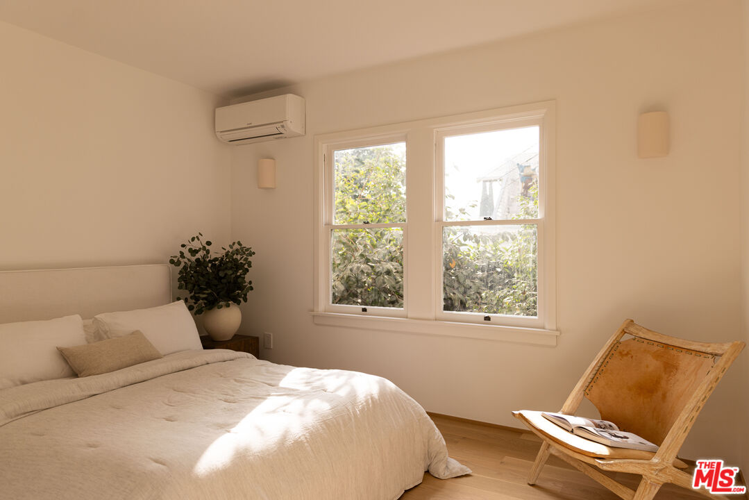 1443 Allison Ave Unit: 1/2