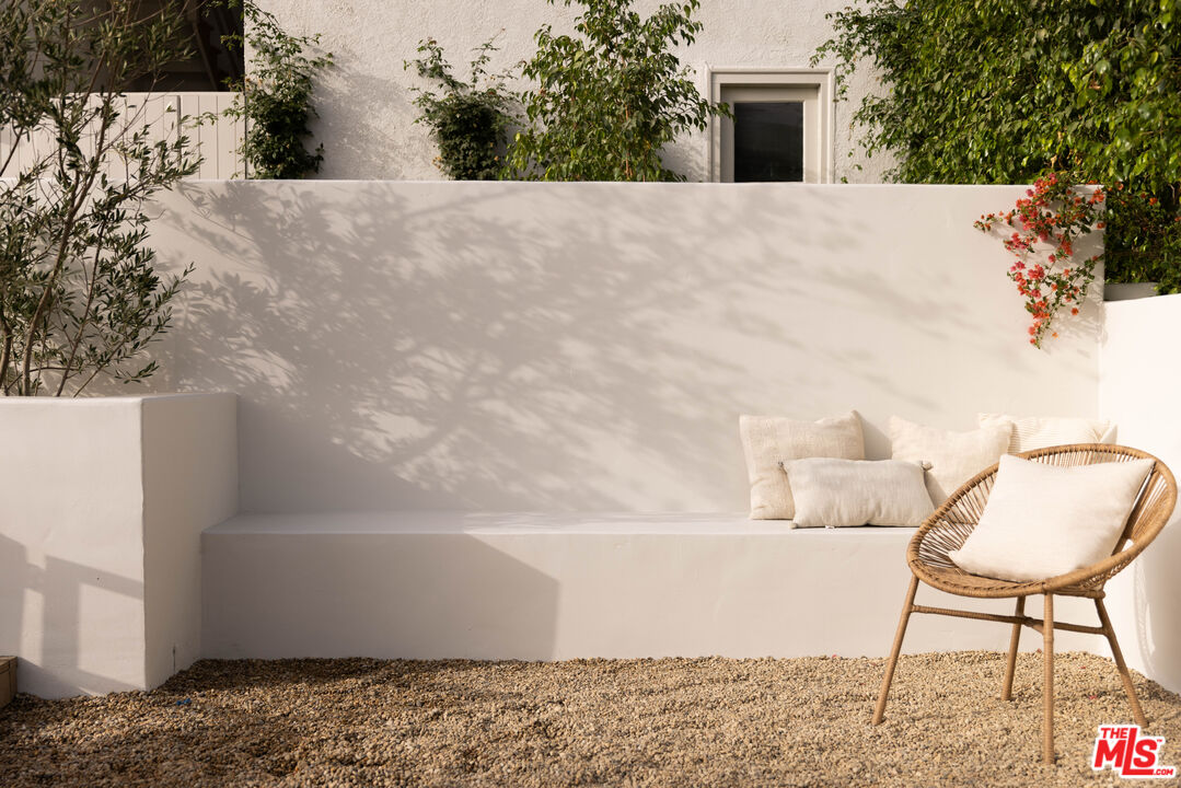 1443 Allison Ave Unit: 1/2