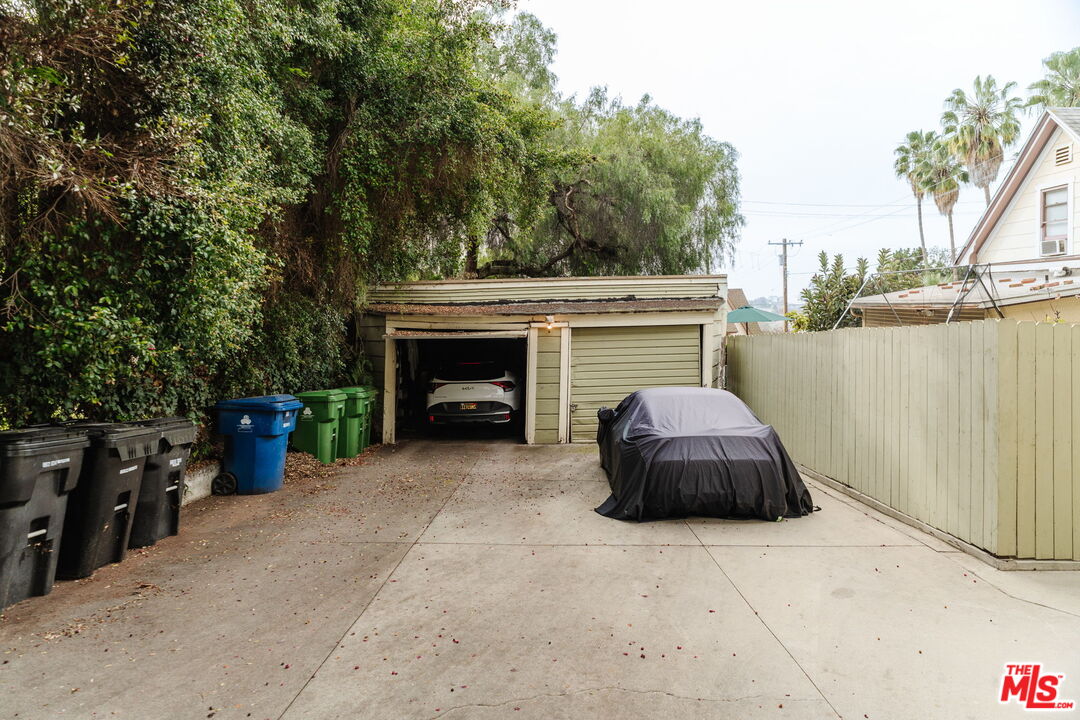 1354 Carroll Ave