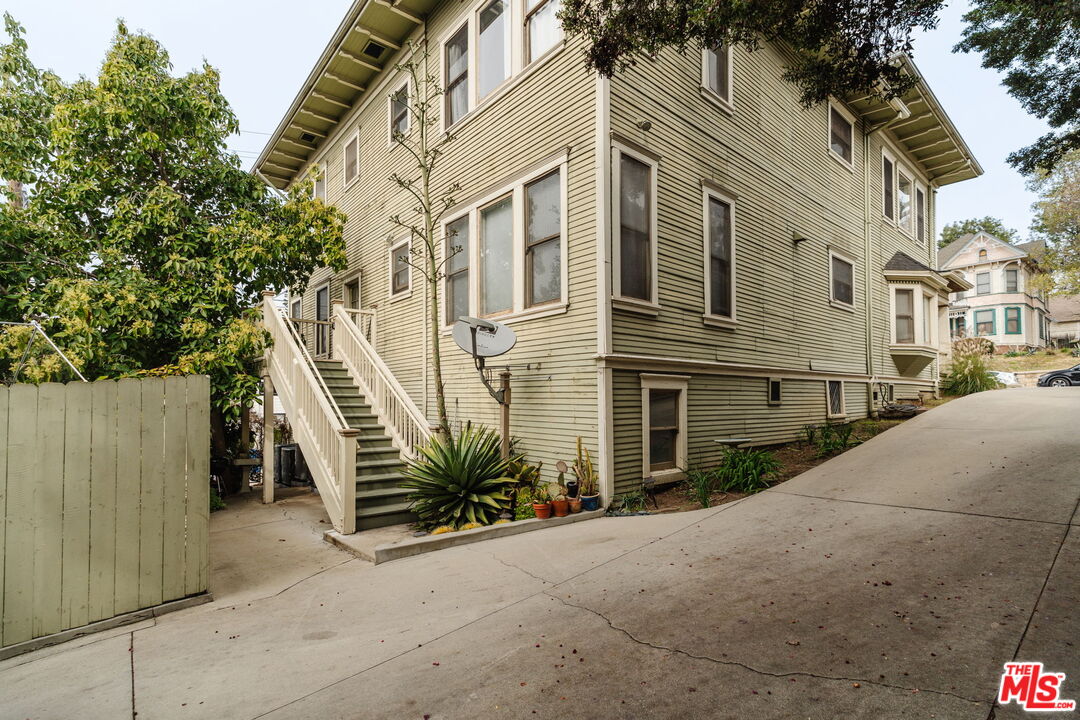 1354 Carroll Ave