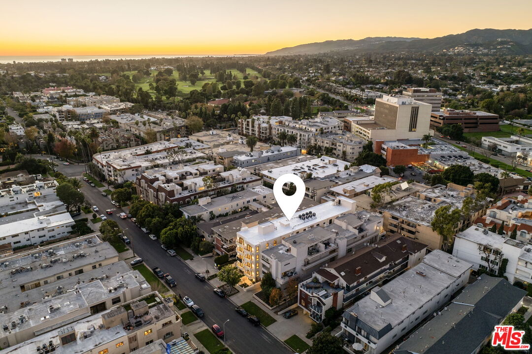 11923 Gorham Ave Unit: 402