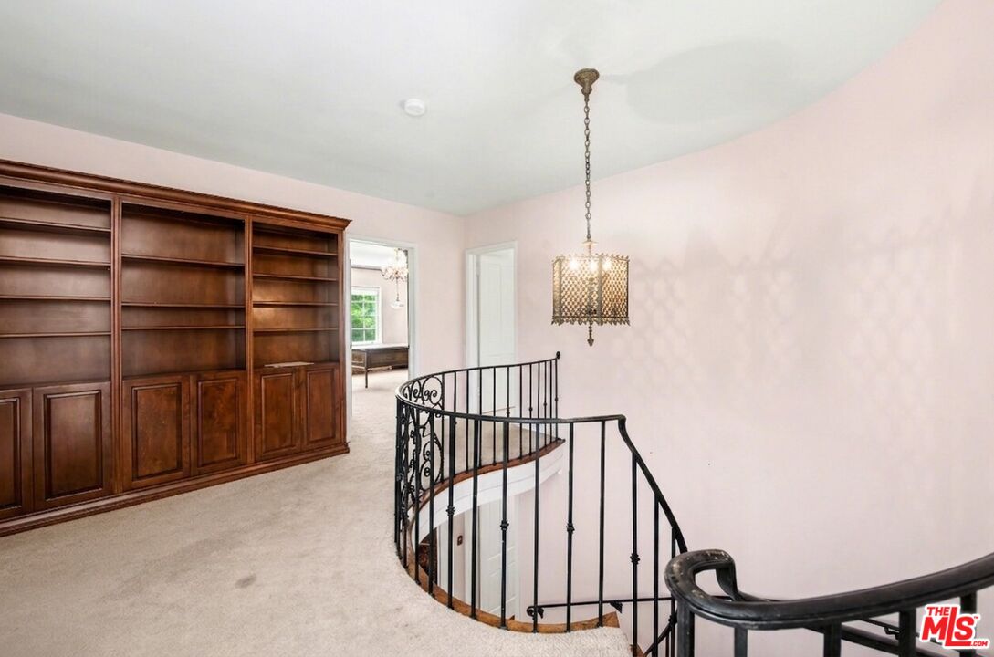 608 Trenton Dr
