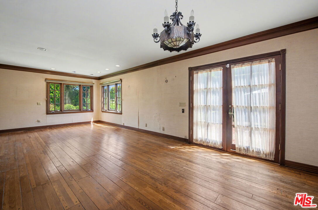 608 Trenton Dr