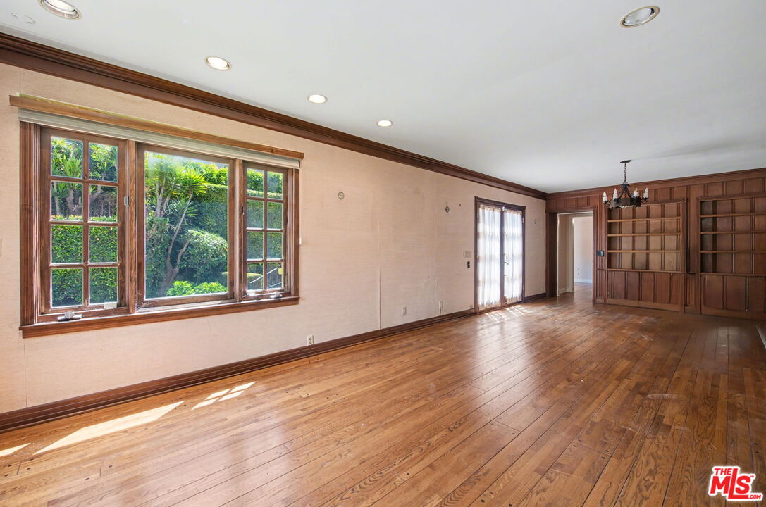 608 Trenton Dr