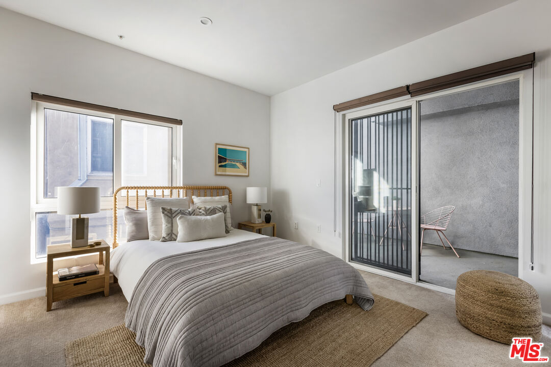 155 S Oxford Ave Unit: 201