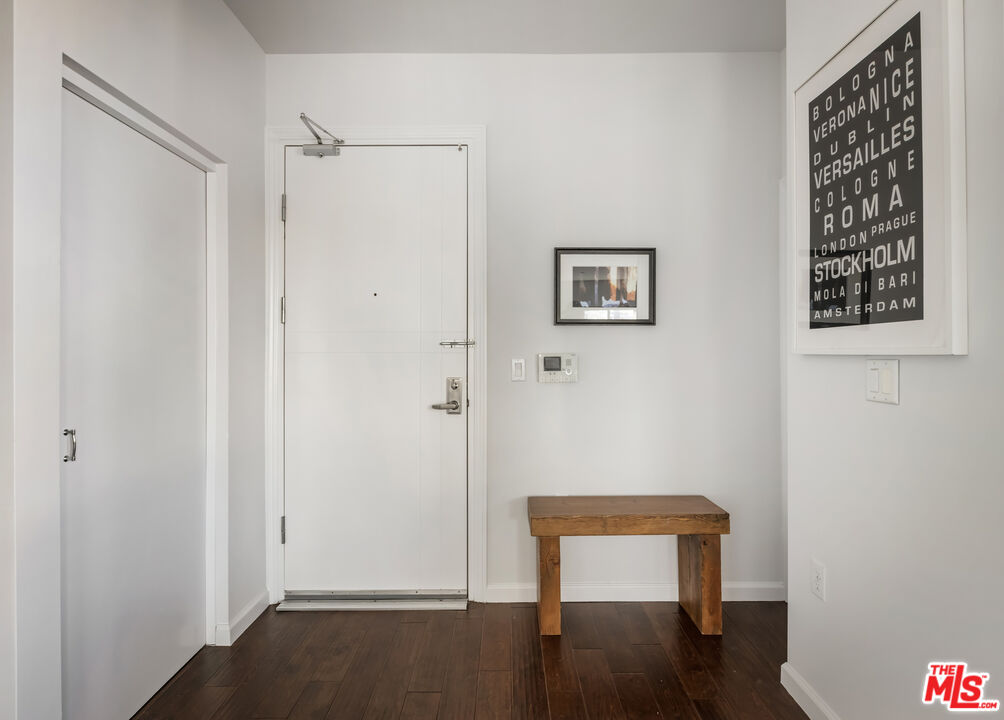 155 S Oxford Ave Unit: 201