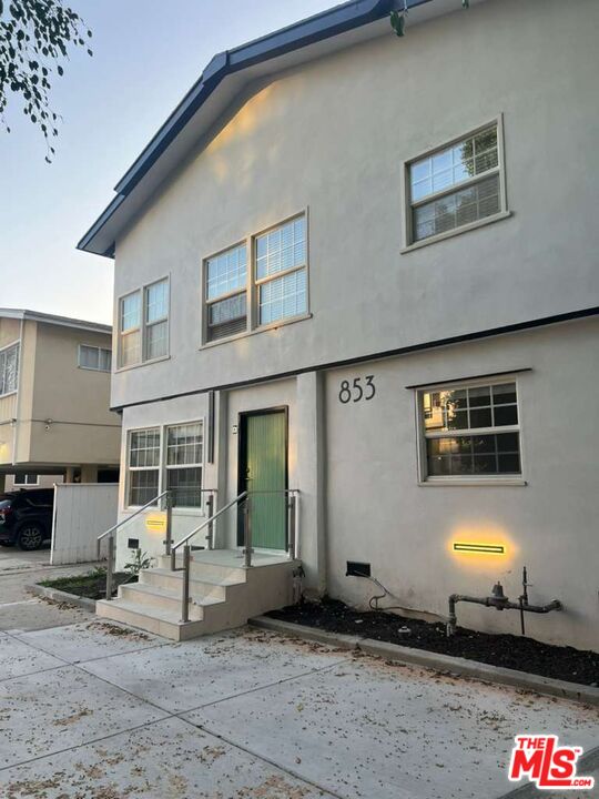 853 S Bedford St Unit: 1