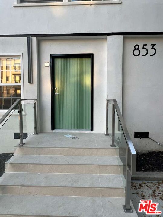 853 S Bedford St Unit: 1