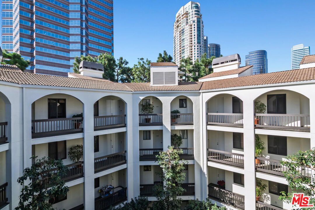 2102 Century Park Ln Unit: 418