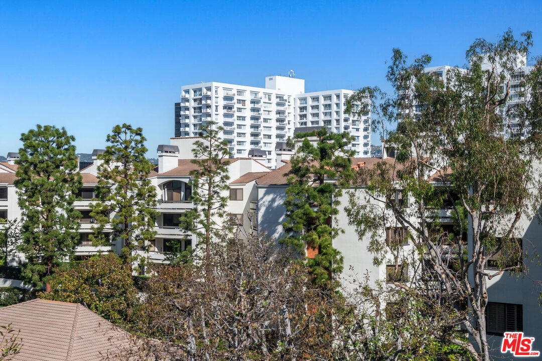 2102 Century Park Ln Unit: 418