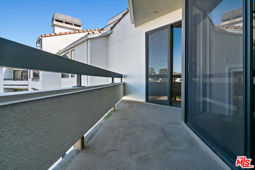 2102 Century Park Ln Unit: 418